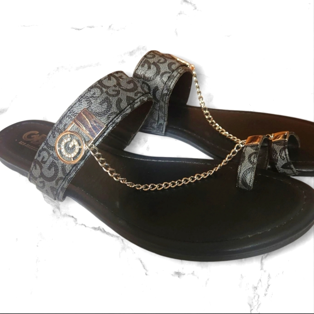 GBG LOS ANGELES SILVER AND BLACK SANDALS DECORATIVE CHAIN-SIZE 10M